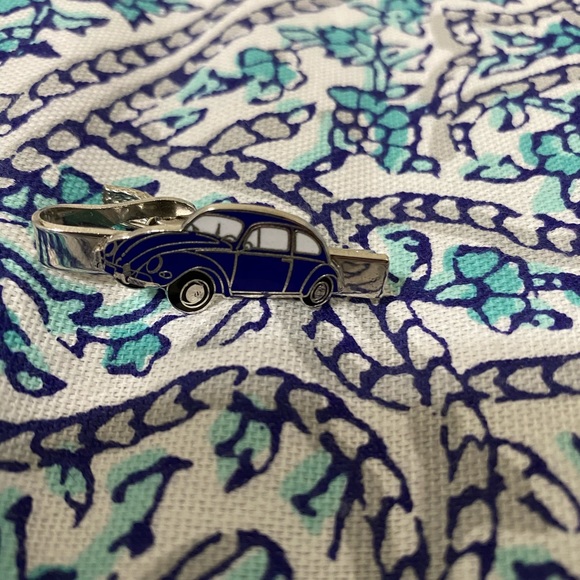Vintage Beetle bug tie clip - Picture 2 of 3